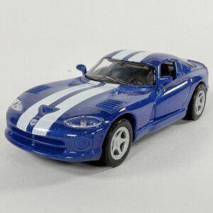 Maisto Dodge Viper GTS Diecast 1:39 Sports Car With Racing Stripes & Open Doors